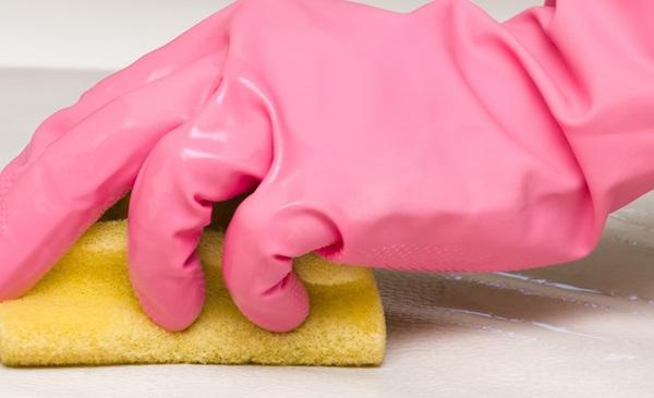清洁粉色手套